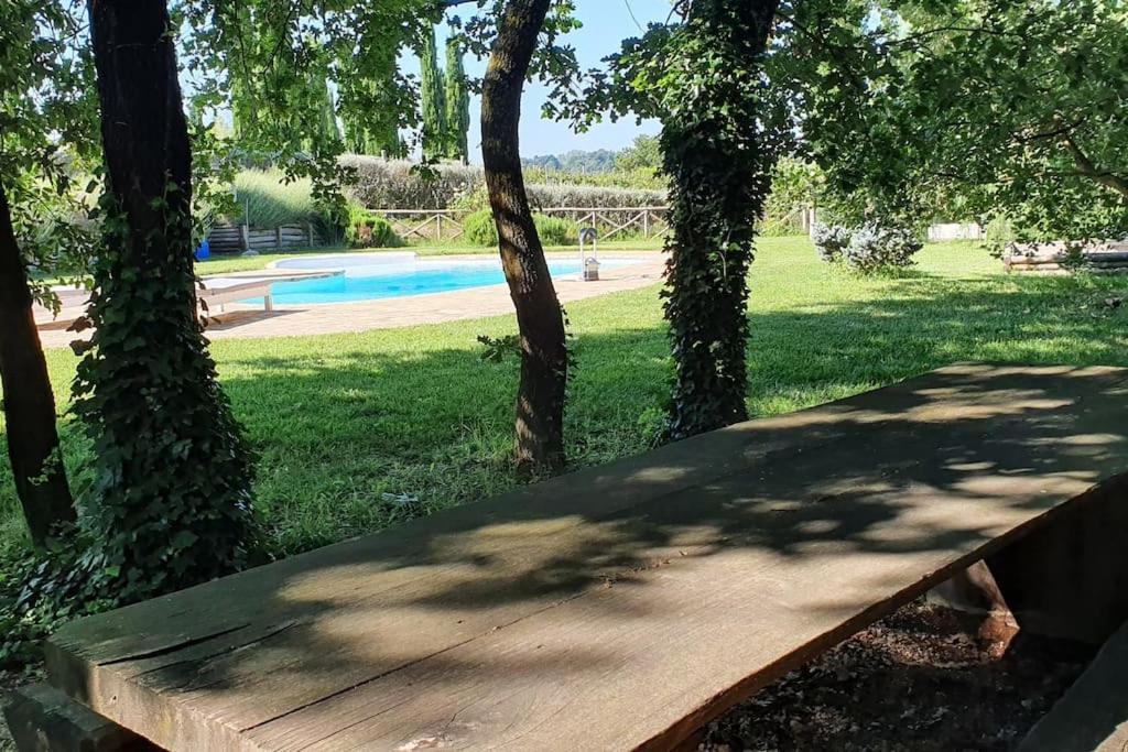 Suite Indipendente In Villa Formello Exterior foto