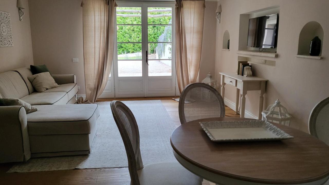 Suite Indipendente In Villa Formello Exterior foto